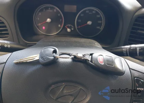 2011 Hyundai Accent Gls z USA, uszkodzony, nr VIN KMHCN4AC1BU620314